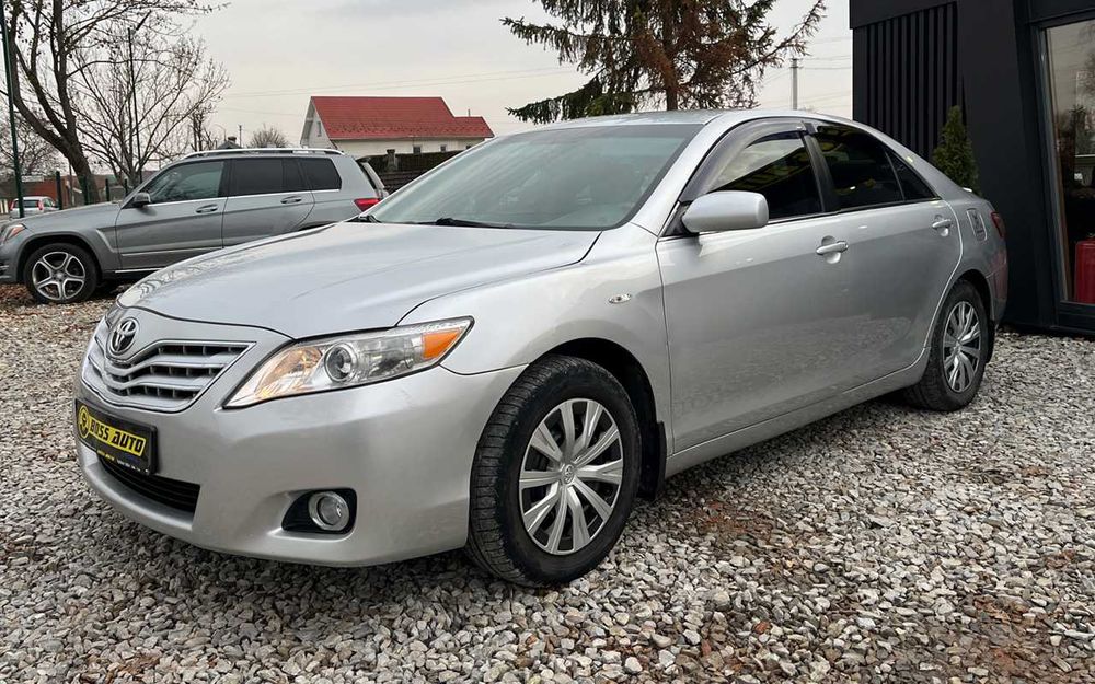 Toyota Camry 2011