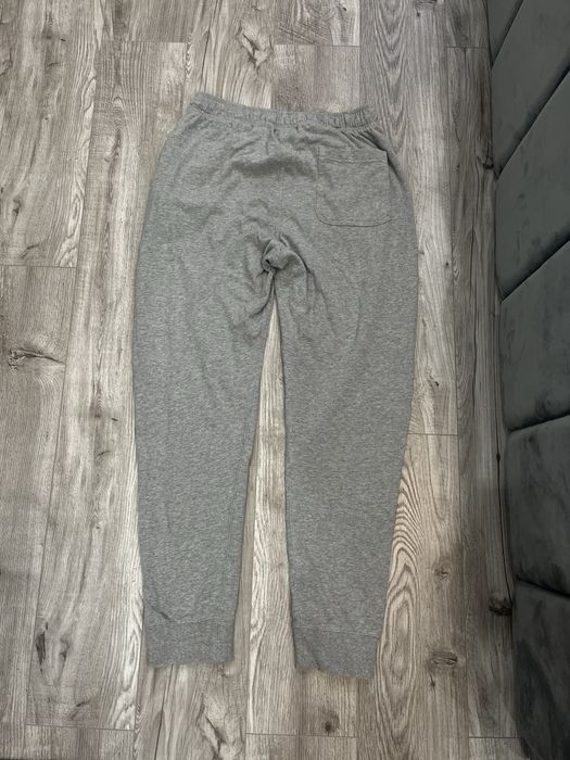 Штани Nike сірі М