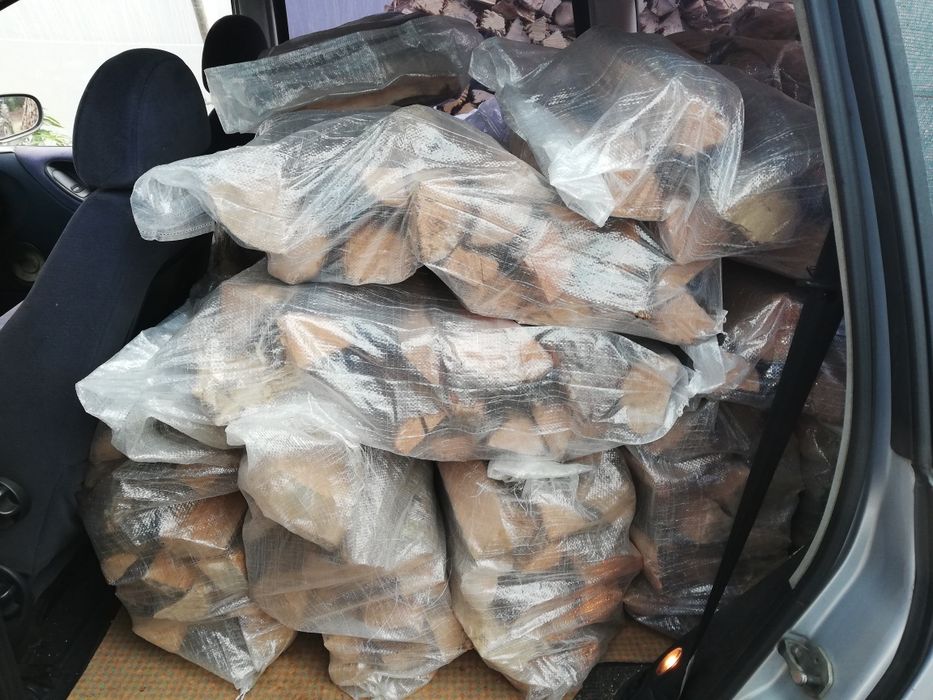 Lenha em saco para Salamandras, Recuperador ou fogão de lenha