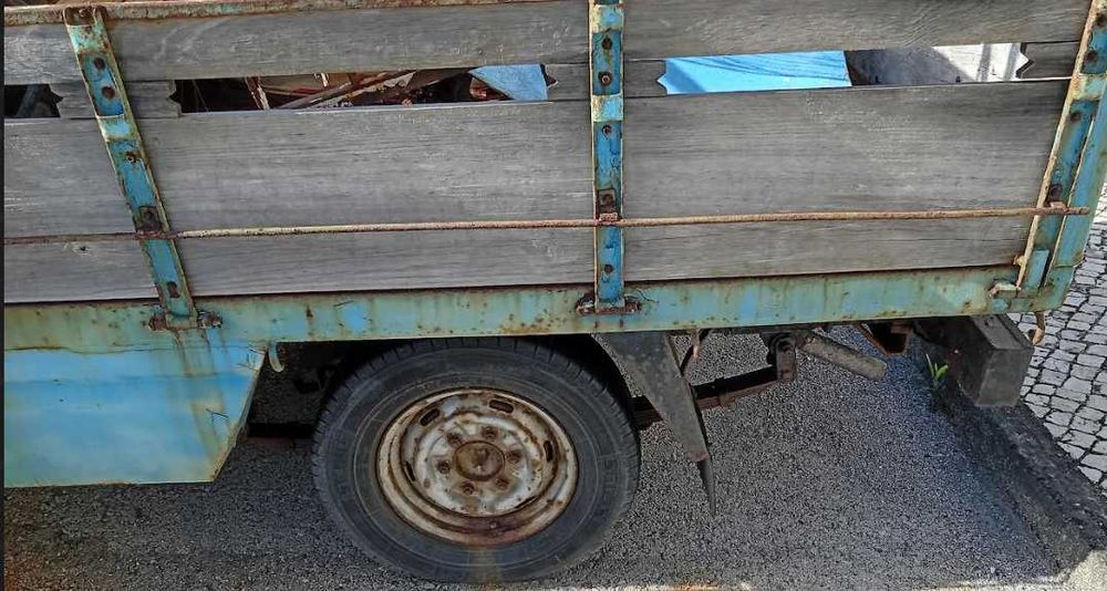 Isuzu KBD 26 | Cabine precisa de substituição
