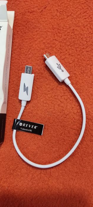 Przewód do przesyłu danych oraz ładowania między telefonami