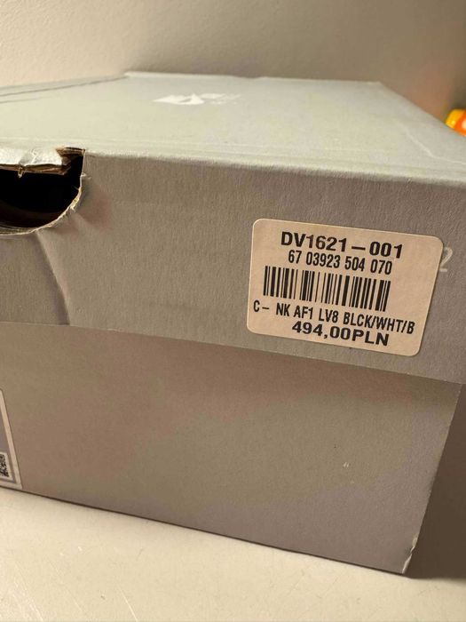 Buty czarno-białe Nike air force 1LV8