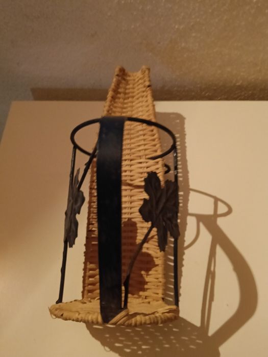 Suporte porta garrafa