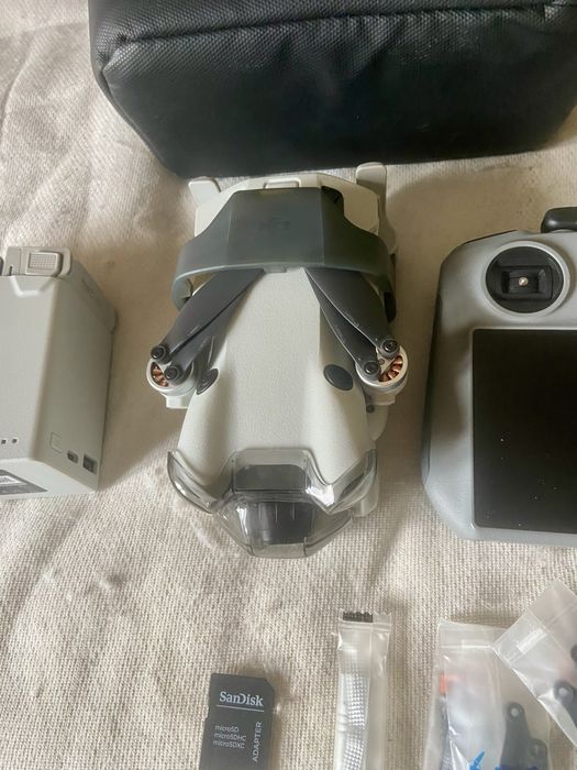Dji mini 4 pro combo