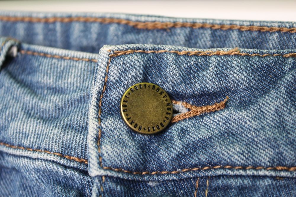 Krótka dżinsowa spódniczka mini Roxy 34 XS