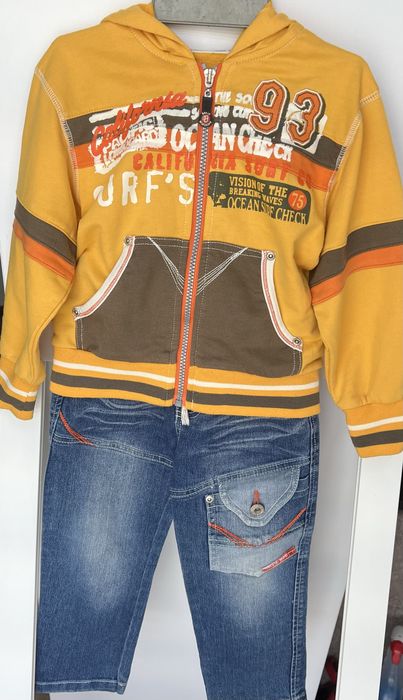 Костюм для хлопчика 6 років кофточка на блискавку та джинси