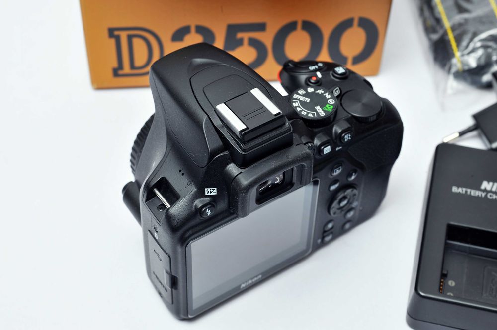 Conjunto Nikon D3500+ Nikon AFP 18-55mm