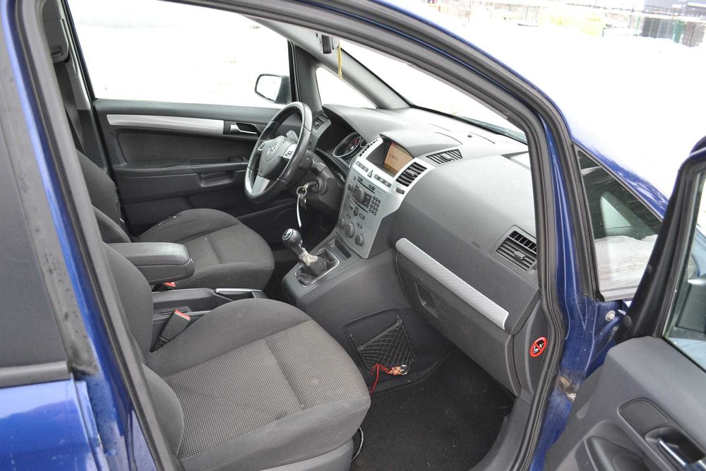 Opel - Zafira II 1.7 cm DieseI 2009 r , 7 -mio osobowy  , okazja !