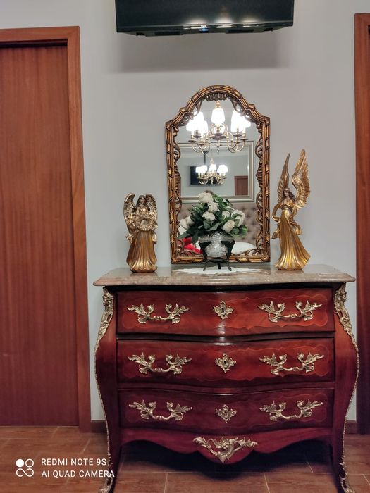 Espelho antigo em talha dourada