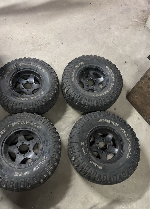 Pneus 33x12,5xR15 Mickey Thompson + Jantes