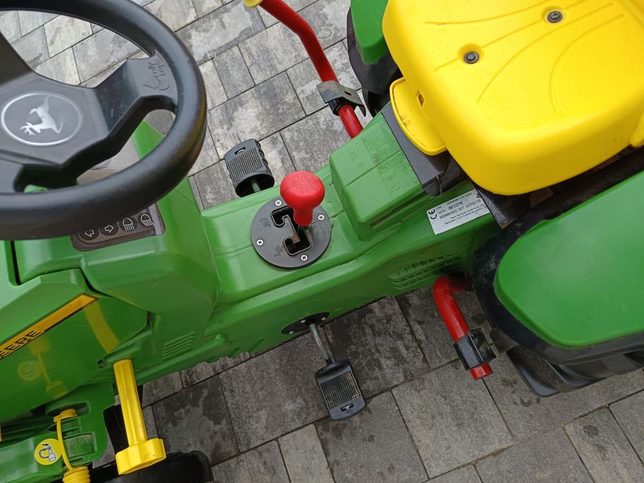 Traktorek JOHN DEERE firmy rolly toys z ładowaczem