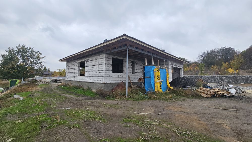 Продам будинок біля парку Перемоги