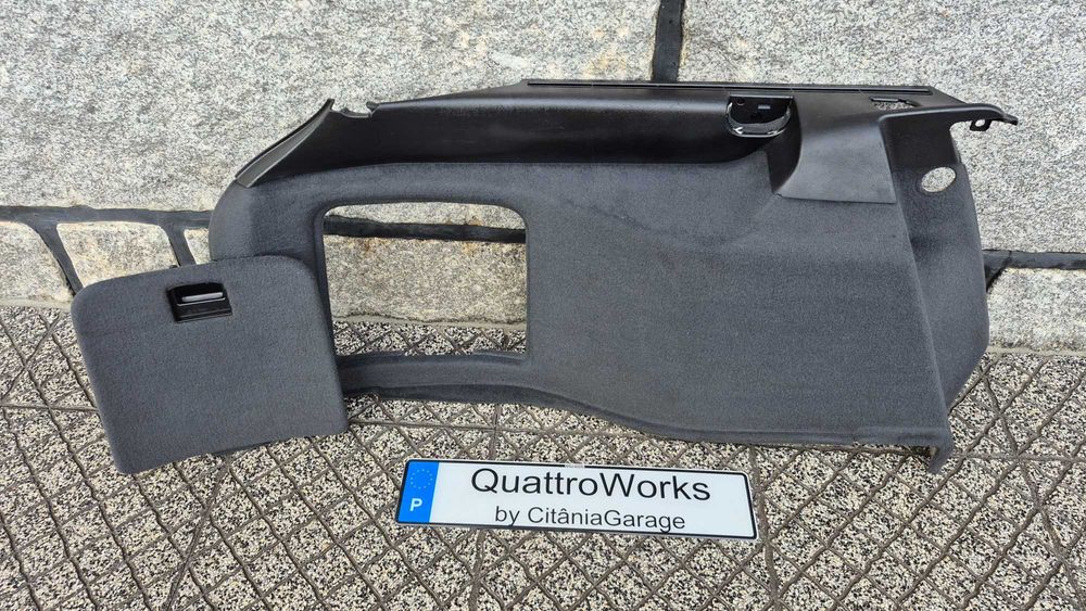 AUDI A4 B5 (8D) Avant - Quartela da Mala esquerda em MUITO BOM ESTADO*