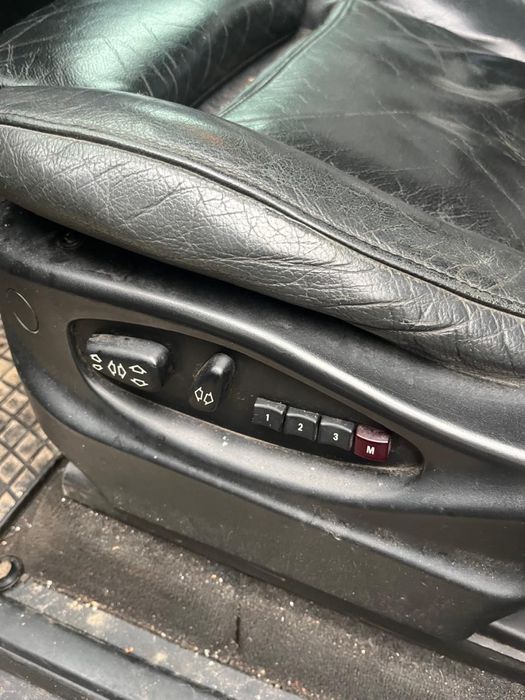 Продам БМВ Х5 Е53