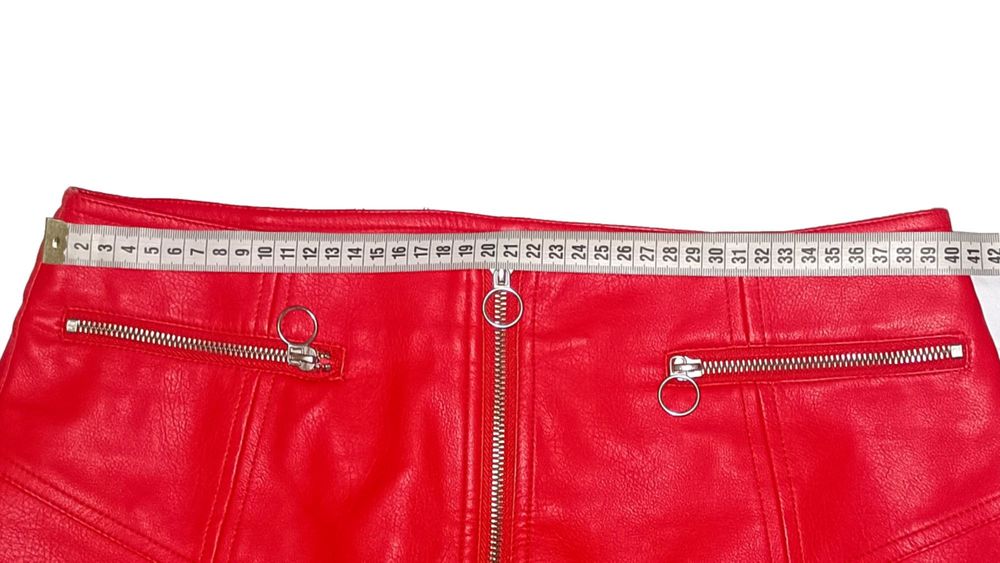 Яскрава спідниця з штучної шкіри Vero Moda (L)