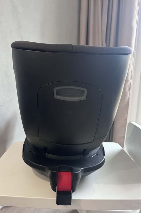 Fotelik samochodowy + baza