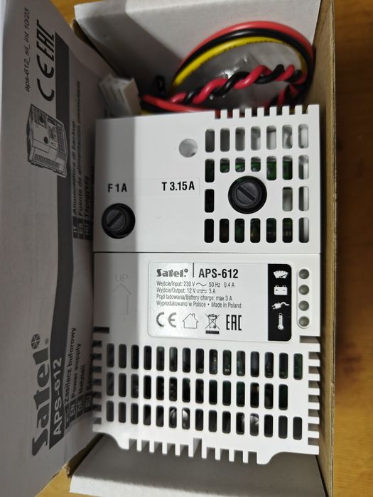 Zasilacz buforowy APS-612 SATEL