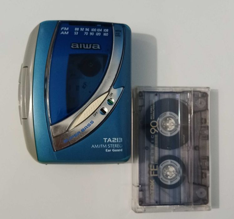 Кассетный плеер AIWA HS-TA213+наушники