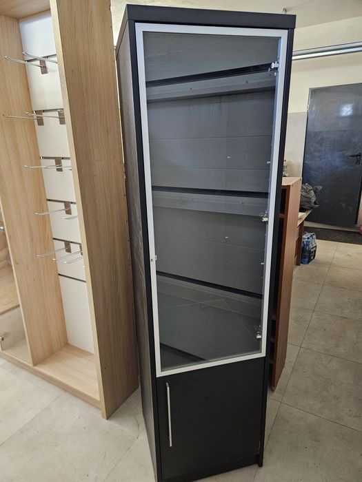 Szafka witryna czarna