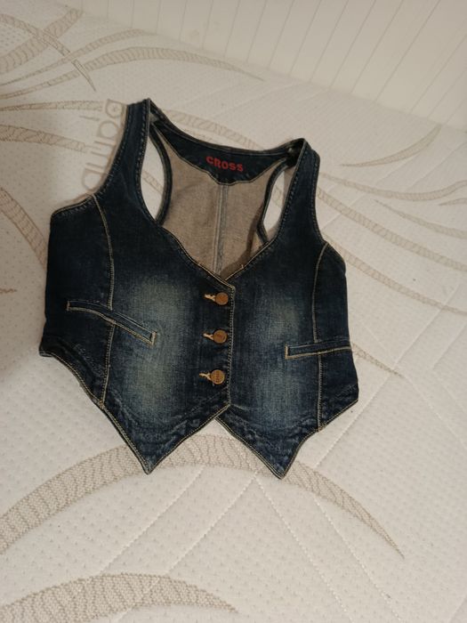 Kamizelka jeansowa w rozmiarze XS