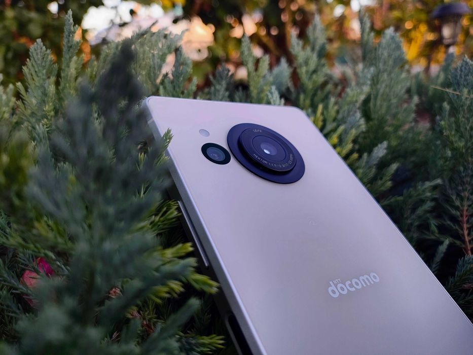 Смартфон с камерой Leica HEKTOR - Sharp AQUOS S52D(2сим) с STD810\IP68