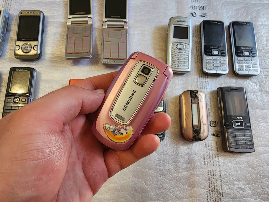 Samsung SGH-X650.Полностью рабочий.