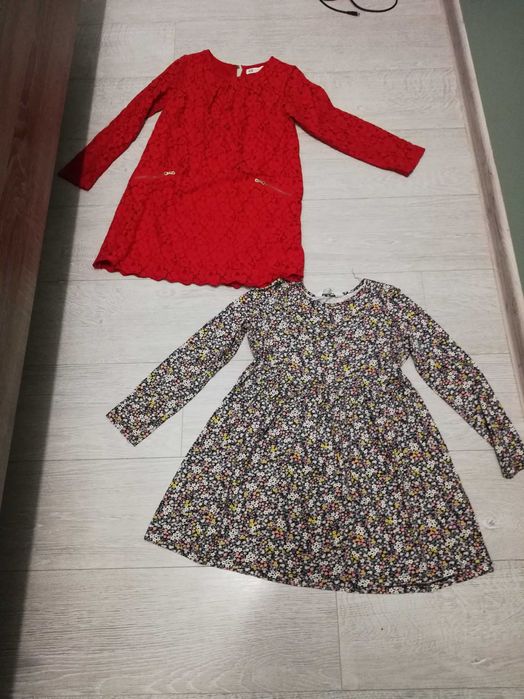 2 x sukienka hm 122/128 czerwona, w kwiatki