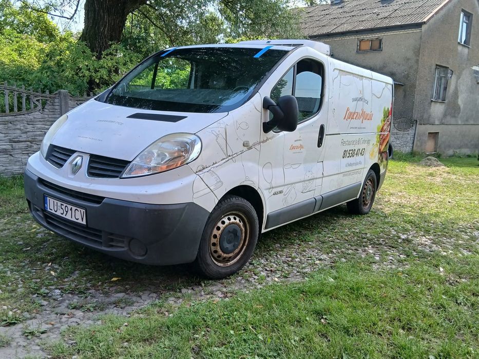 Renault trafic  Renault trafik chłodnia dwufunkcyjna  zasilanie silnik i sieć 220 v