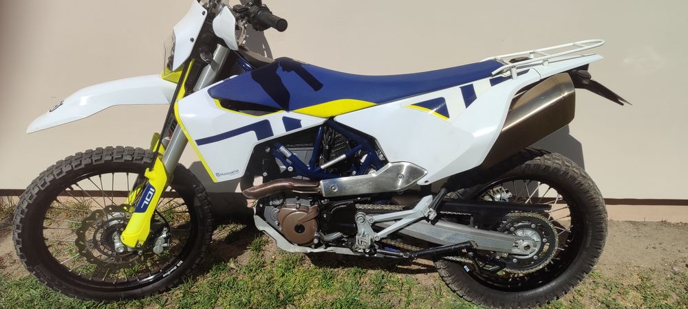 Husqvarna 701 Enduro KTM 690