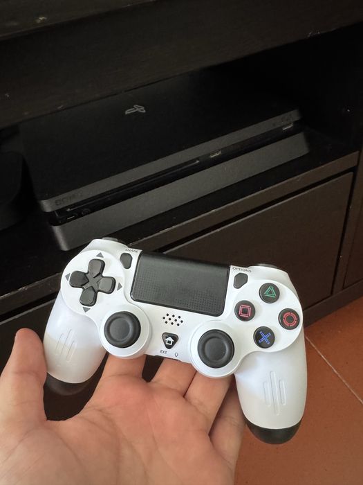 PlayStation 4 500GB