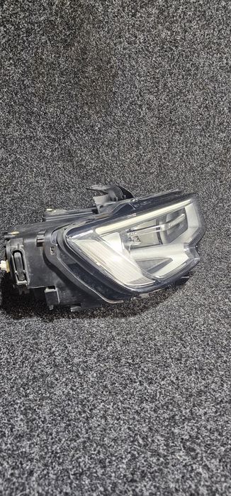 Lampa prawa audi 8v0941006e stan idealny