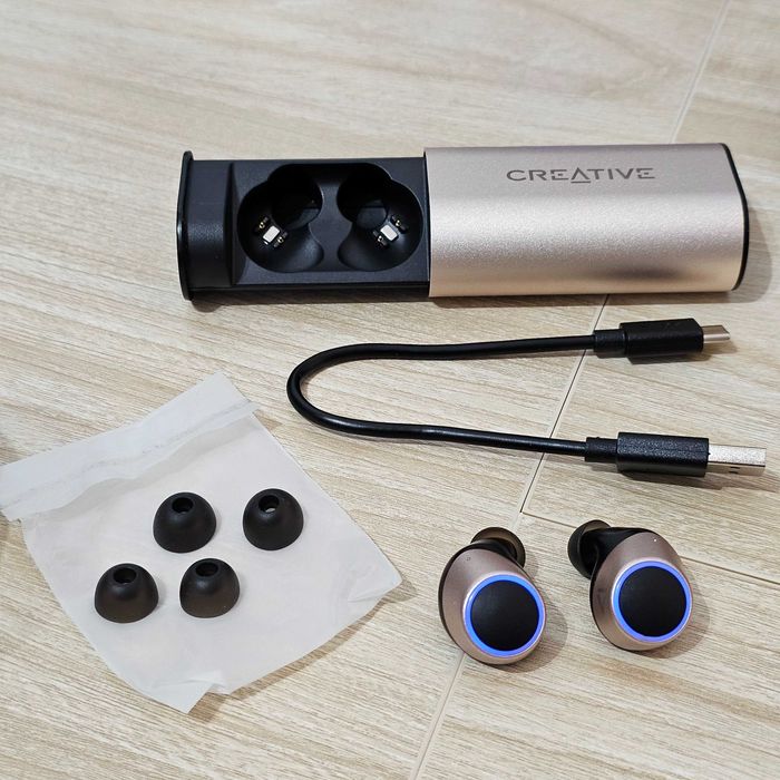 Auriculares TWS Creative Outlier Air Gold