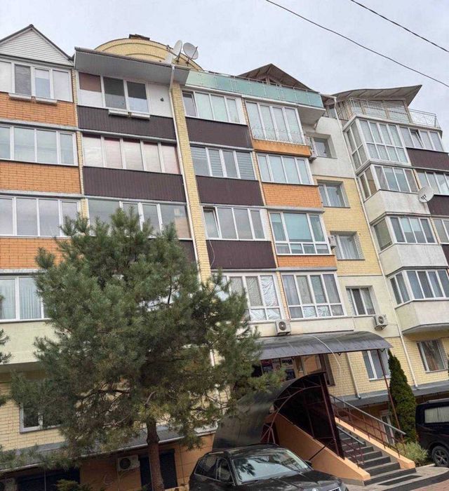 Здається в оренду однокімнатна квартира-студія, район Площі!