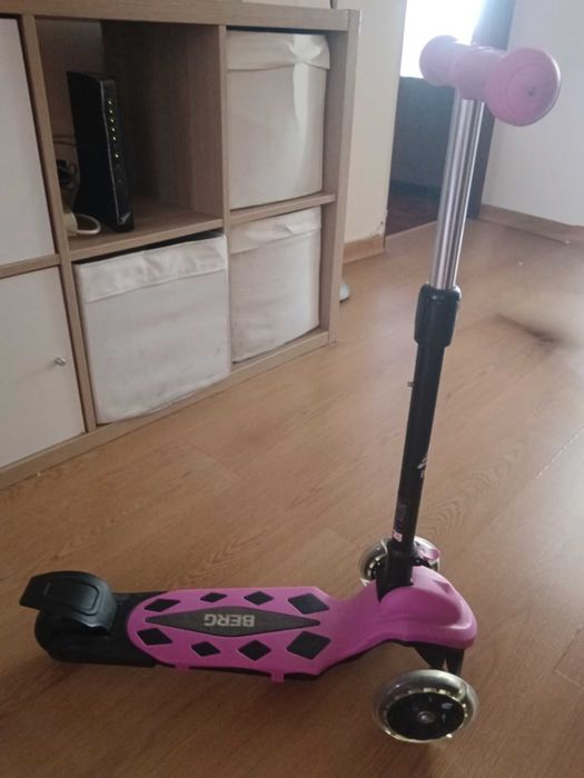 Trotinete menina