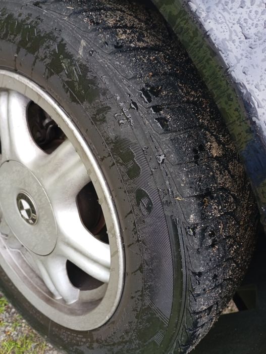BMW  318Tds / Vendo ou troco