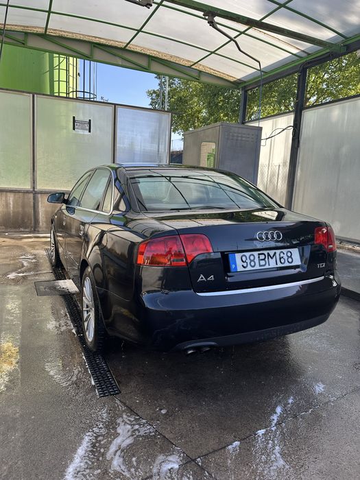 Audi A4 impecável