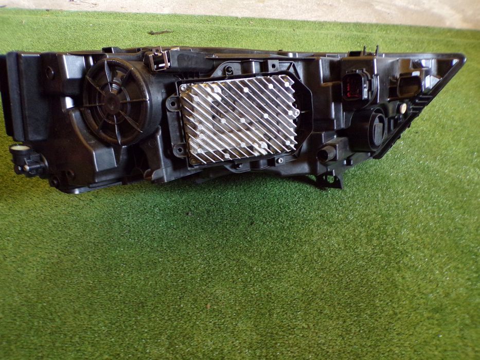 lampa lewa audi q7 4m0941085d laser lift ładna