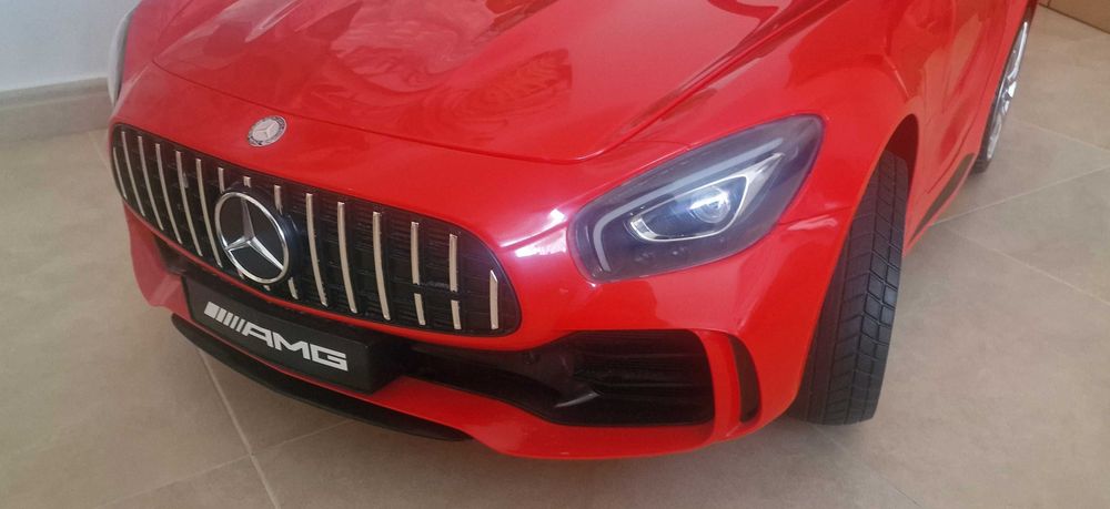 Carro Elétrico Mercedes AMG GTR XL 24V Bateria c/ Comando - Vermelho