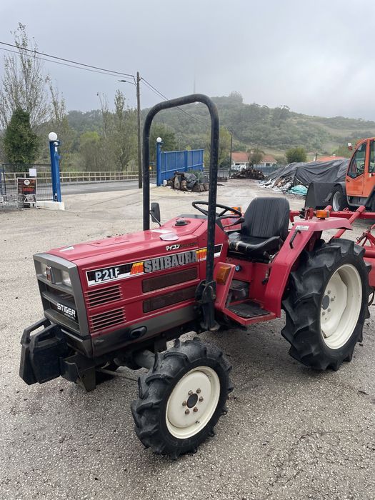 Trator Shibaura P21F