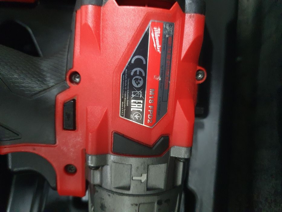 Wiertarko wkrętarka udarowa Milwaukee  M18 FPD2  aku 5.0 Ah  komplet