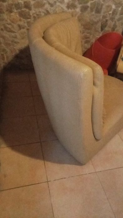 Sofá de pele verdadeira