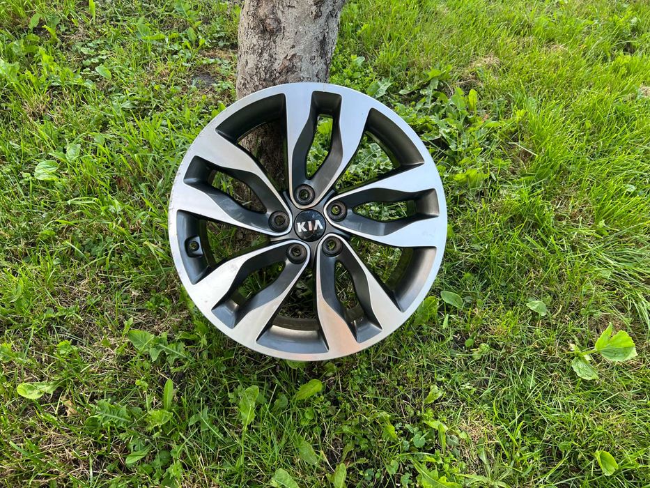 Диски KIA R18 7.5J PCD 5x114.3 ET46 DIA67.1
