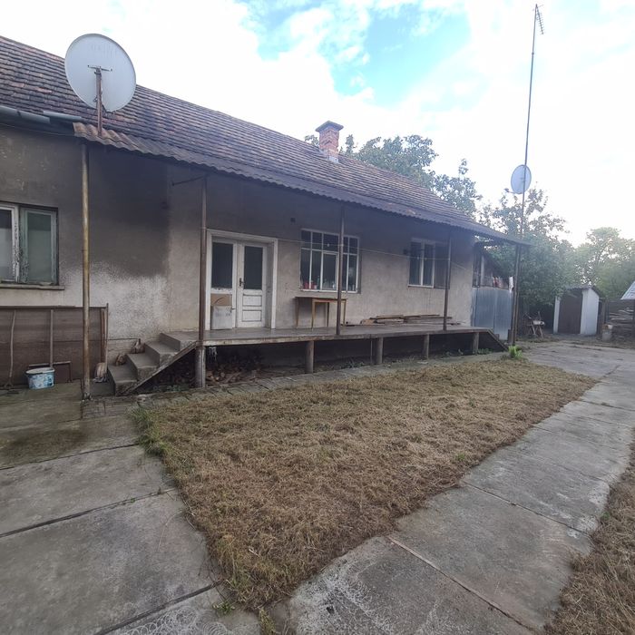 Продається чудовий сімейний будинок в м.Берегове.