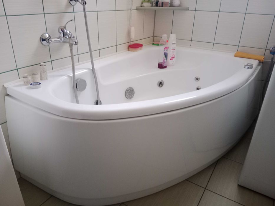Wanna z hydromasażem używana