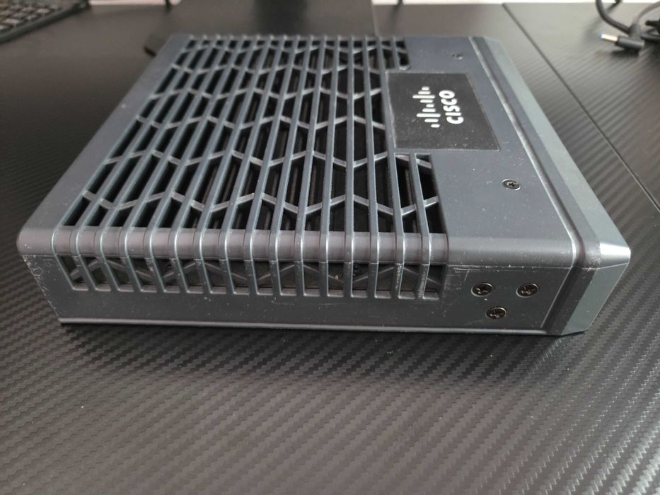 Cisco 819H Enterprise Router – Excelente Estado