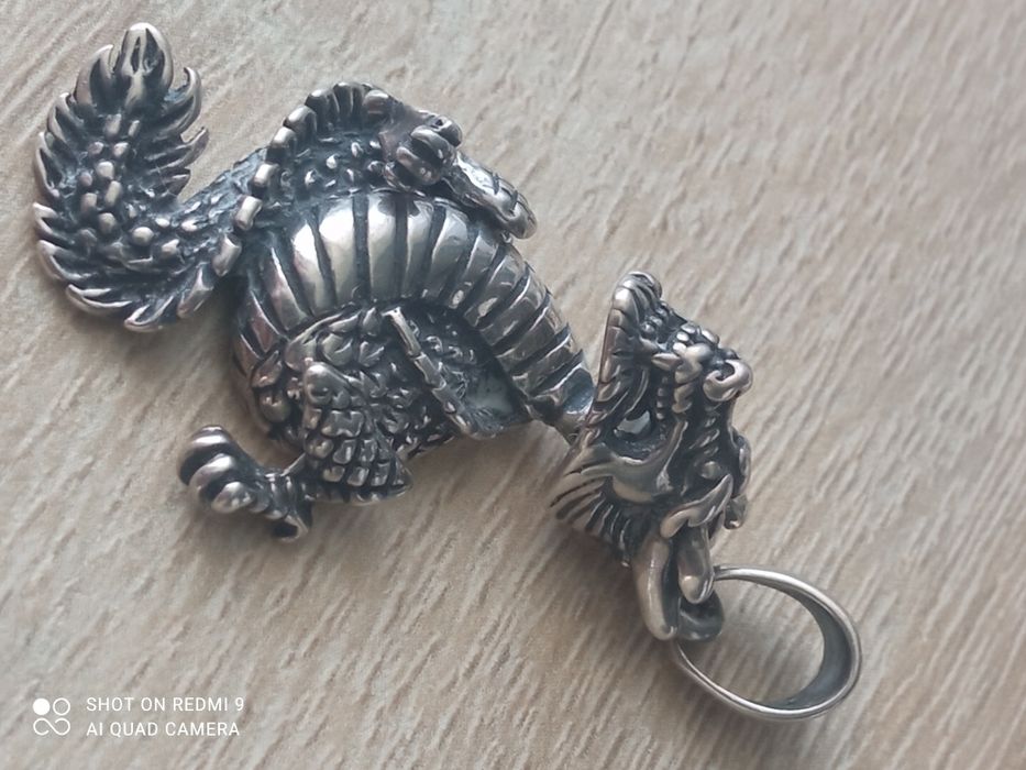 Zawieszka ruchomy smok srebro syg.