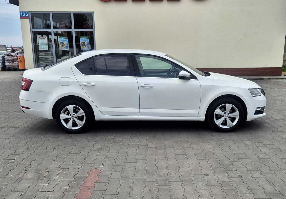 Skoda Octavia Benzyna Automat Zarejestrowana