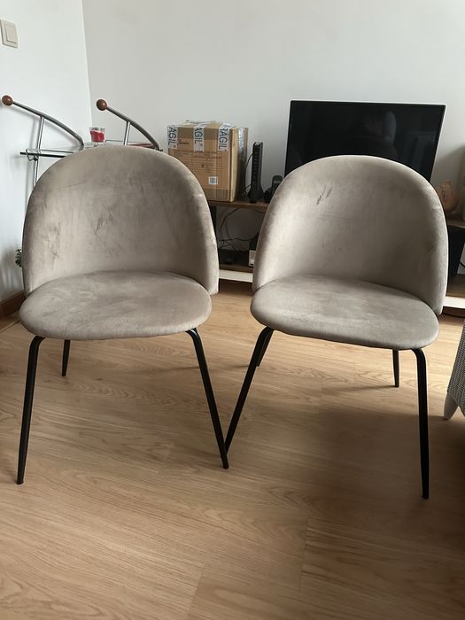 Vendo 2 cadeiras de escritório ou sala de estar ou jantar