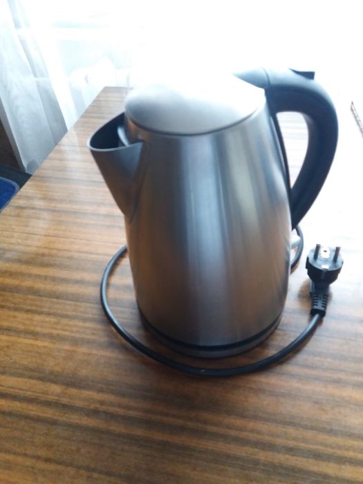 Продам электричний чайник фірми VITEK