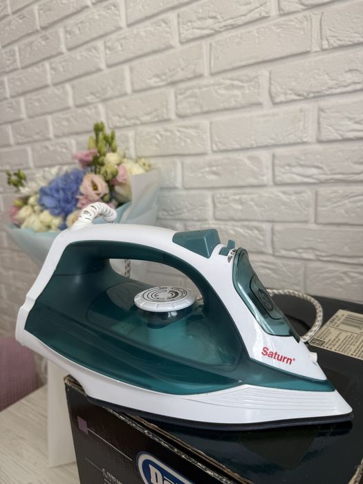 Праска saturn st-cc7149,утюг робочий сатурн з функцією відпарювання